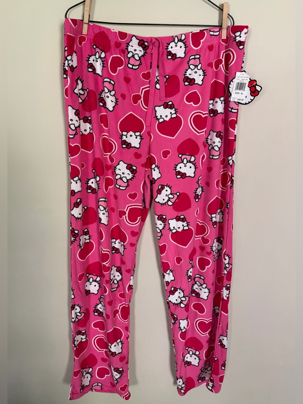 ⭐️2/$12 Women’s XL Hello Kitty Bright Pink Heart Pajama Bottoms NWT Sanrio